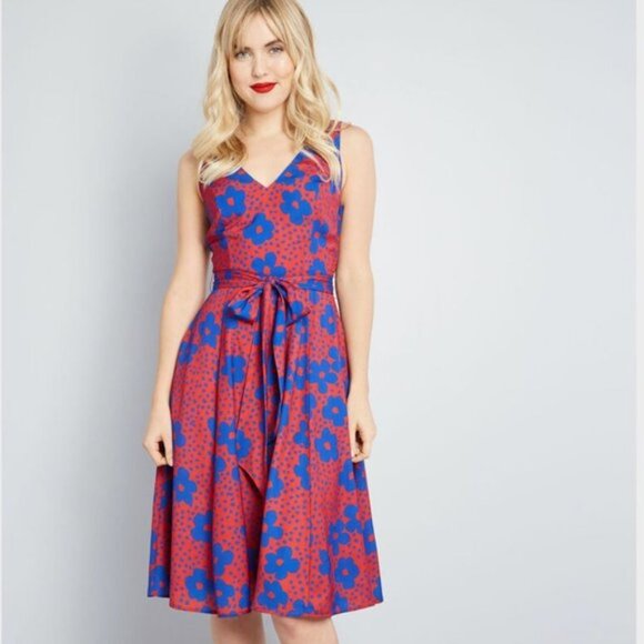 Modcloth Women's Red Dress with Blue Flowers Size Small Timeless Magnetism - Picture 2 of 16